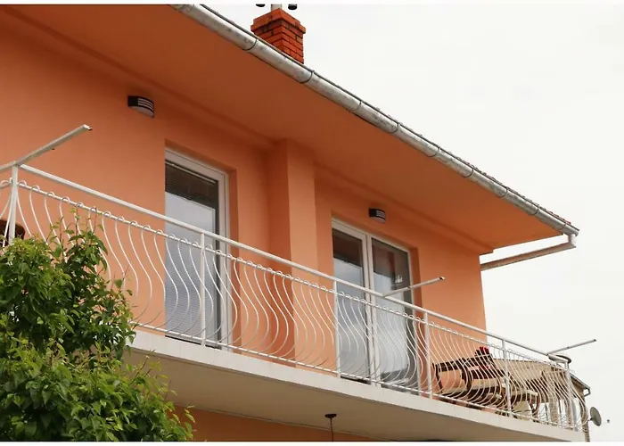 Loretta * Primošten